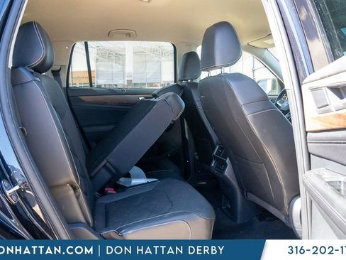 Used 2025 Volkswagen Atlas SE image 21