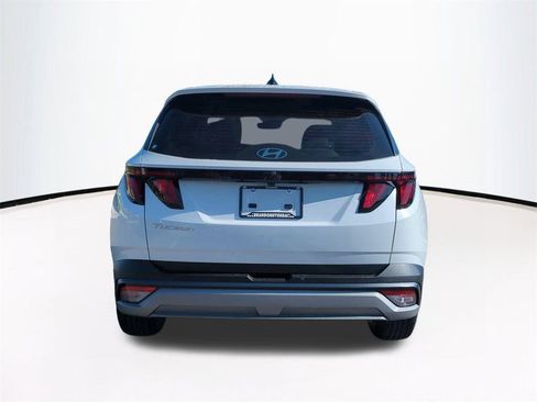 New 2026 Hyundai Tucson SE image 6