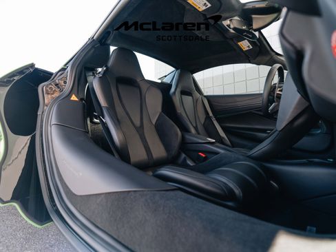 Used 2025 McLaren 750S Spider image 23