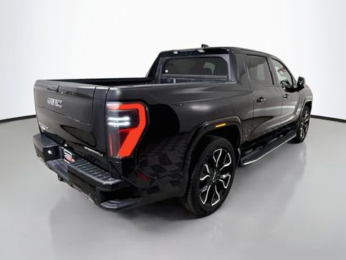 Used 2025 GMC Sierra EV Denali AWD/4WD image 7