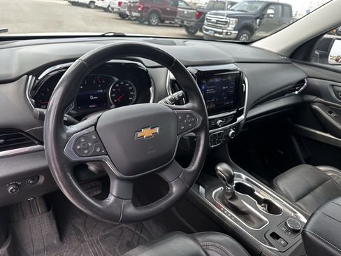 Used 2021 Chevrolet Traverse Premier w/ Redline Edition AWD/4WD image 6