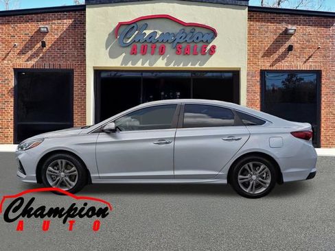 Used 2018 Hyundai Sonata SEL w/ Tech Package 02 FWD image 7