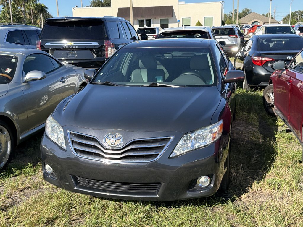 Used 2010 Toyota Camry XLE FWD image 6