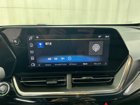 Used 2024 Chevrolet Trax RS w/ Sunroof Package image 14