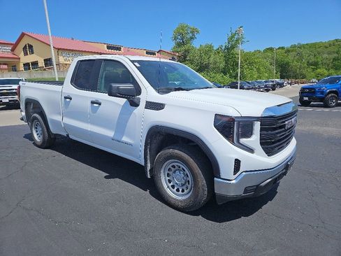 Used 2025 GMC Sierra 1500 Pro w/ Pro Value Package AWD/4WD image 5