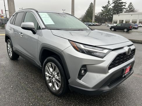 Certified 2025 Toyota RAV4 XLE Premium image 3