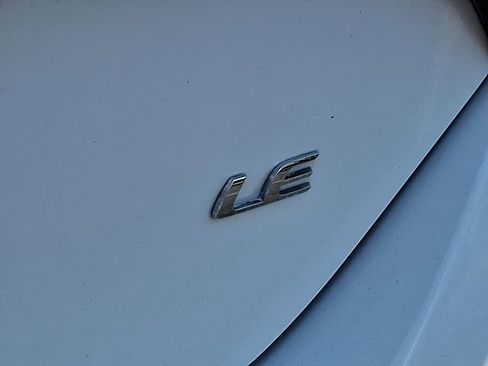 Used 2019 Toyota Corolla LE FWD image 29
