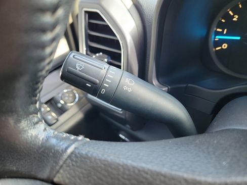 Used 2018 Ford F150 XLT w/ Equipment Group 302A Luxury AWD/4WD image 28