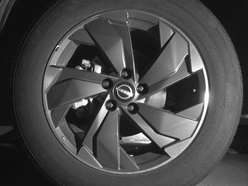 Used 2025 Nissan Rogue SV FWD image 12