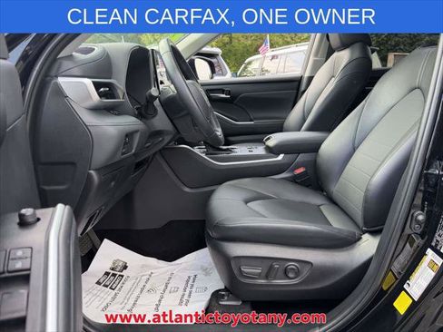 Certified 2025 Toyota Highlander XLE FWD image 13