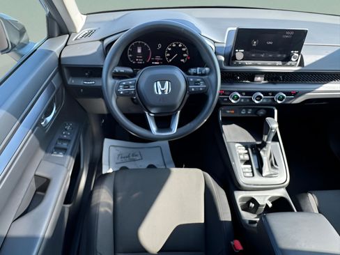 Used 2023 Honda CR-V EX image 11