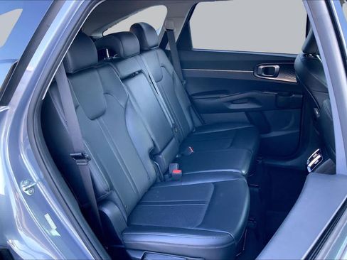 Used 2023 Kia Sorento S w/ Panoramic Sunroof Package FWD image 19
