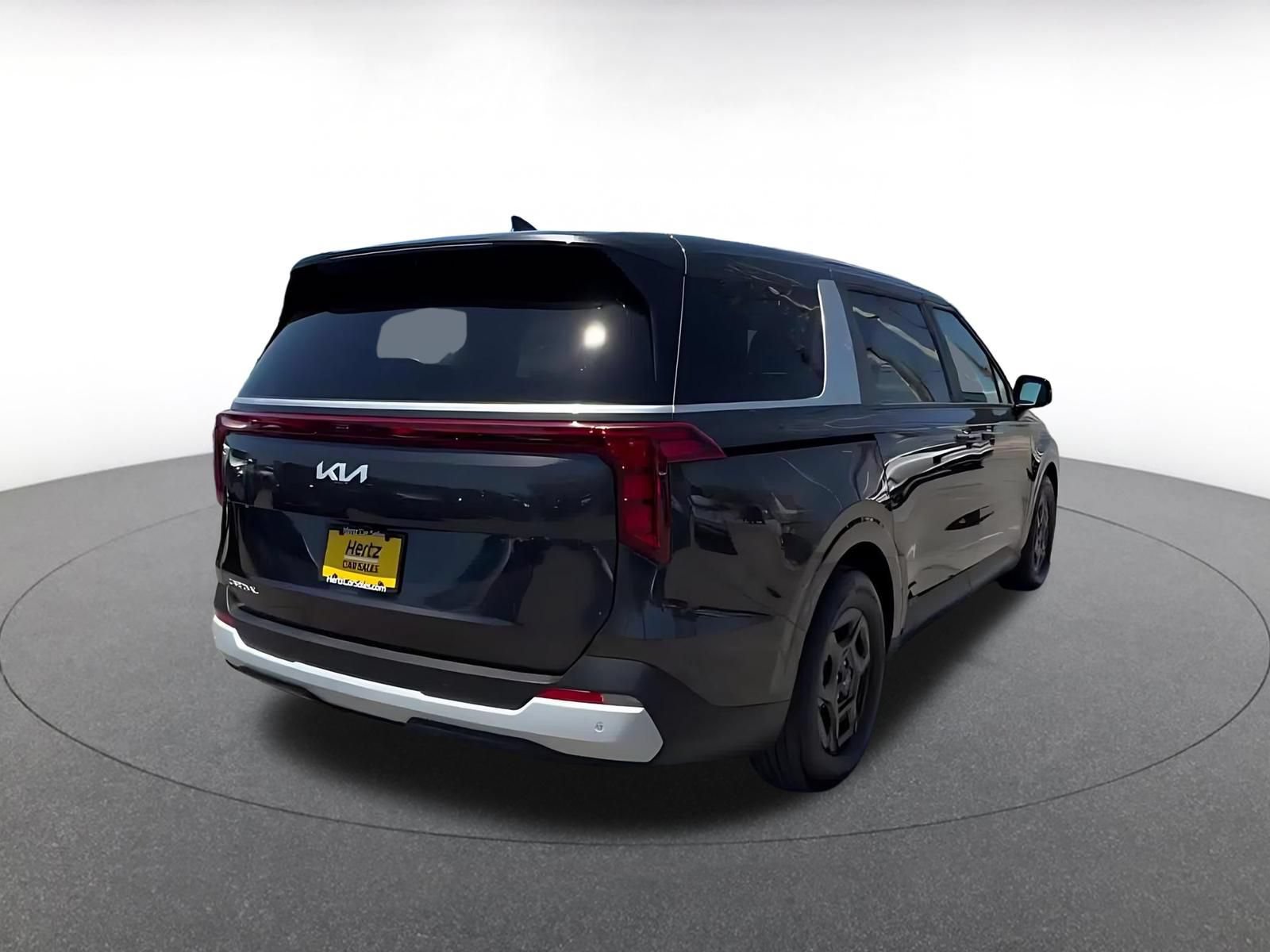 Used 2026 Kia Carnival FWD image 14