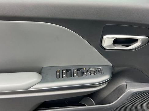 New 2025 Kia K4 LX image 12