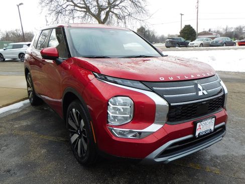 New 2026 Mitsubishi Outlander SE image 7