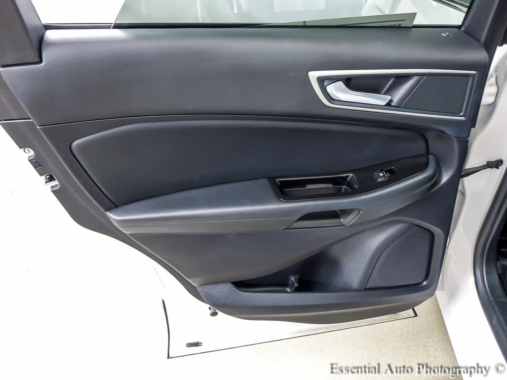 Used 2019 Ford Edge SEL w/ Equipment Group 201A AWD/4WD image 21