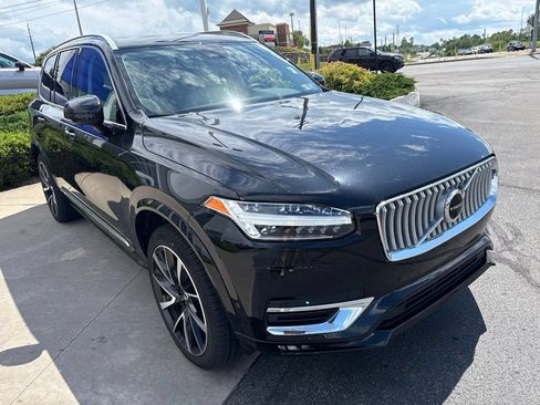 Used 2023 Volvo XC90 B6 Plus w/ Protection Package AWD/4WD image 4