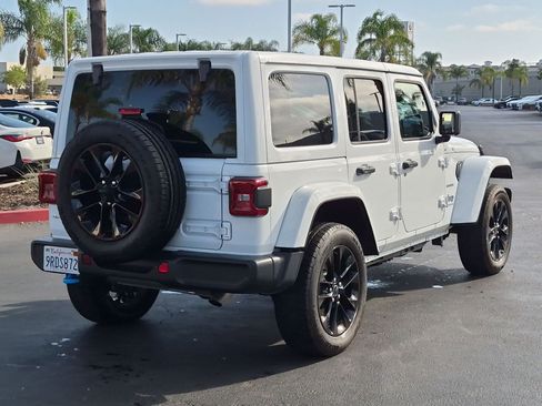 Used 2024 Jeep Wrangler Unlimited Sahara AWD/4WD image 10