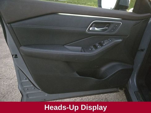 Used 2023 Nissan Rogue Platinum w/ Platinum Premium Package image 12