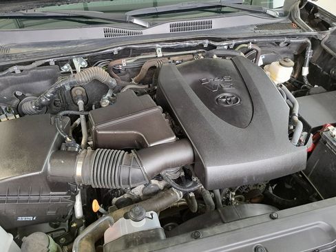 Used 2023 Toyota Tacoma SR image 28