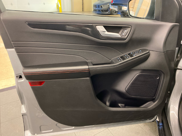 Used 2024 Ford Escape ST-Line w/ Tech Pack #1 AWD/4WD image 17