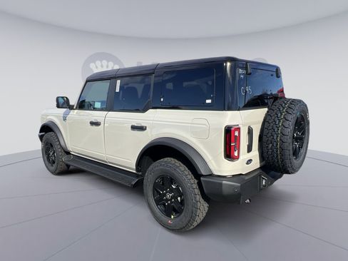 New 2025 Ford Bronco Outer Banks image 4