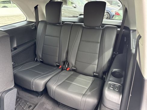 New 2026 Mercedes-Benz GLS 450 4MATIC image 16
