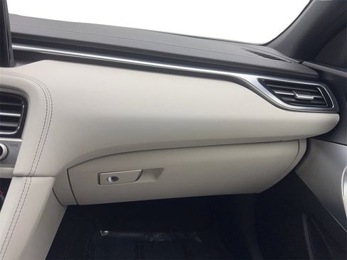 Used 2025 Genesis G70 2.5T image 59