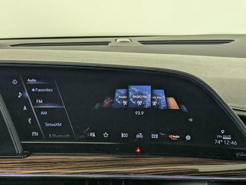 Used 2021 Cadillac Escalade Premium Luxury w/ Driver Assist Tech Package image 18