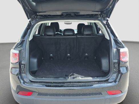 Used 2019 Jeep Compass Limited AWD/4WD image 16
