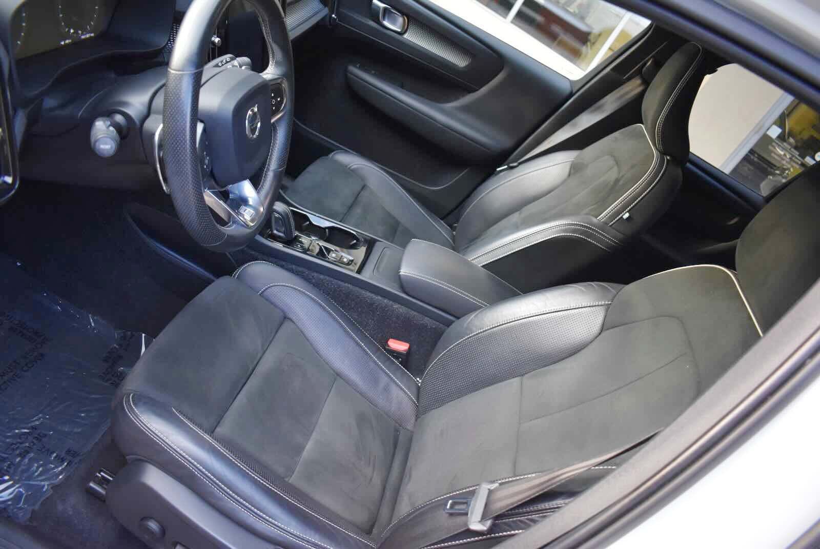 Used 2019 Volvo XC40 T5 R-Design AWD/4WD image 12