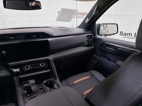 Used 2023 GMC Sierra 1500 AT4 image 24