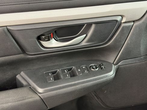 Used 2017 Honda CR-V LX image 20