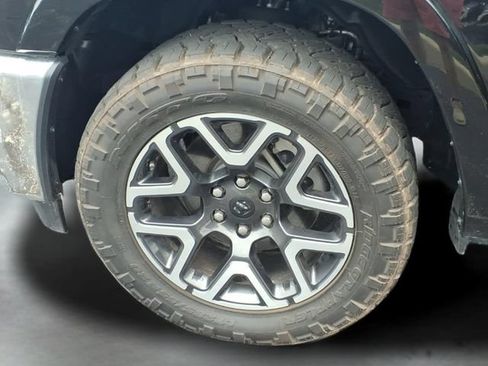Used 2025 RAM 1500 Laramie AWD/4WD image 18