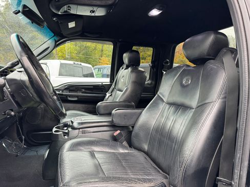 Used 2004 Ford F350 Harley-Davidson image 15