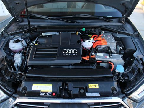 Used 2017 Audi A3 e-tron Premium Plus w/ Technology Package image 41