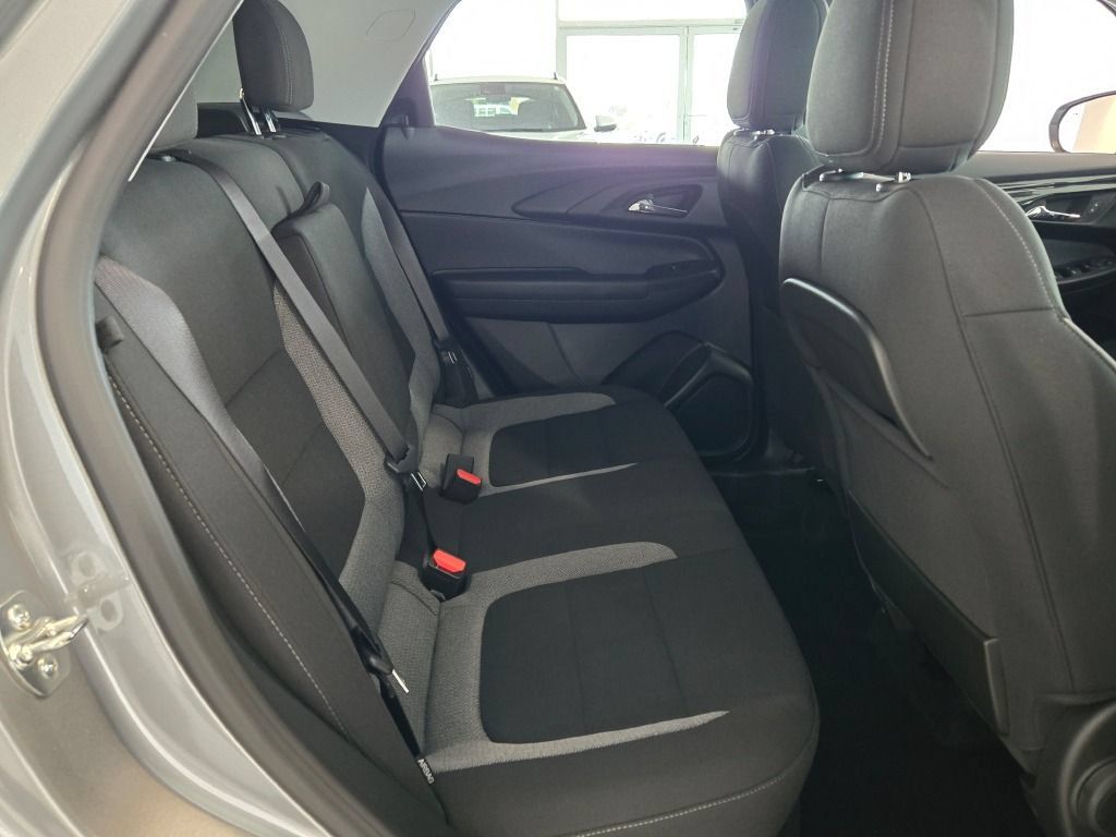 Certified 2026 Chevrolet TrailBlazer LT w/ Convenience Package FWD image 8