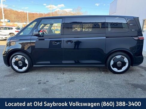 New 2025 Volkswagen ID. Buzz Pro S RWD image 9