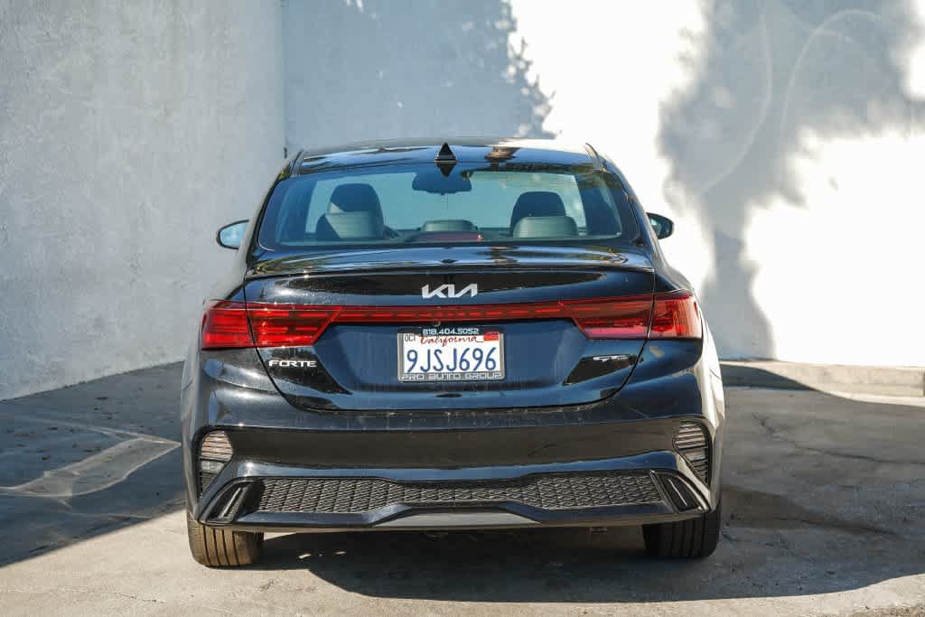 Used 2024 Kia Forte GT-Line w/ GT-Line Premium Package FWD image 5