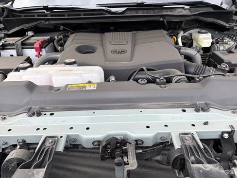 Used 2025 Toyota Tundra SR5 AWD/4WD image 24