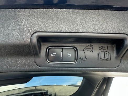 Used 2025 Ford Explorer ST-Line image 8