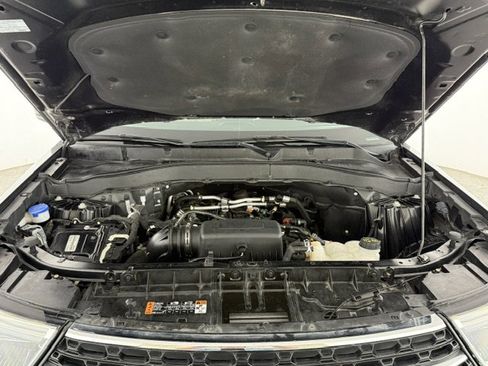 Certified 2021 Ford Explorer XLT w/ Equipment Group 202A RWD image 6
