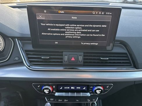 Used 2025 Audi Q5 2.0T Premium w/ Convenience Plus Package image 17