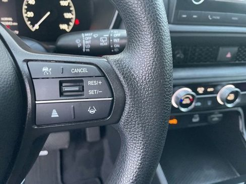 Used 2024 Honda CR-V LX image 17