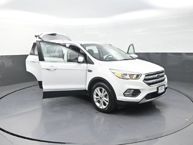 Used 2017 Ford Escape SE AWD/4WD image 26