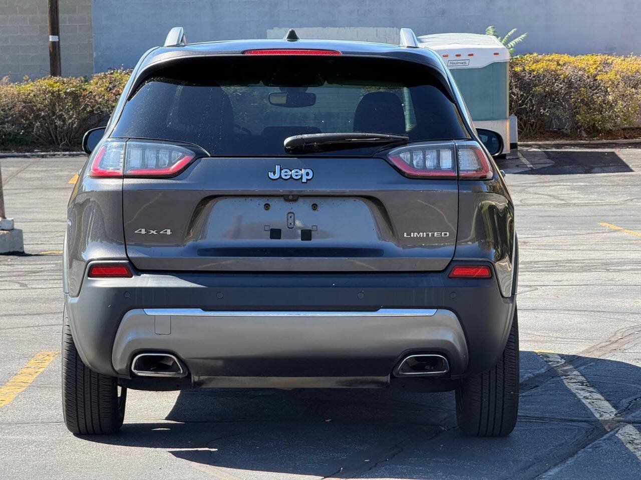 Used 2019 Jeep Cherokee Limited AWD/4WD image 4