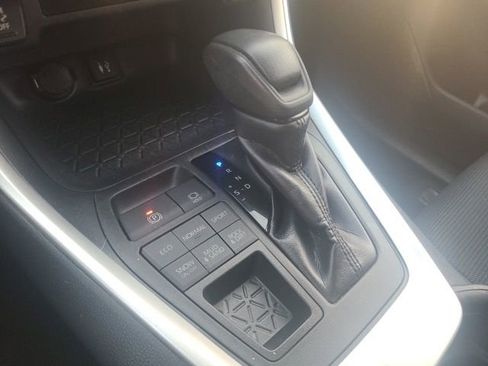 Used 2019 Toyota RAV4 LE w/ All Weather Liner Package image 26