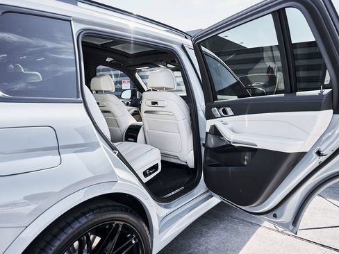 Used 2024 BMW X7 M60i w/ Executive Package AWD/4WD image 26