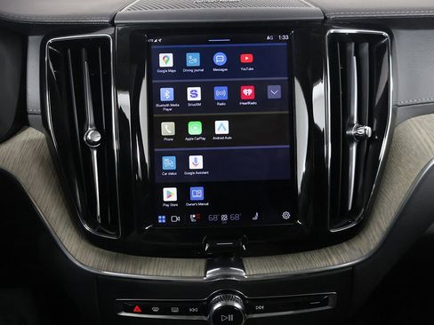 Used 2022 Volvo XC60 B6 Inscription w/ Climate Package image 46