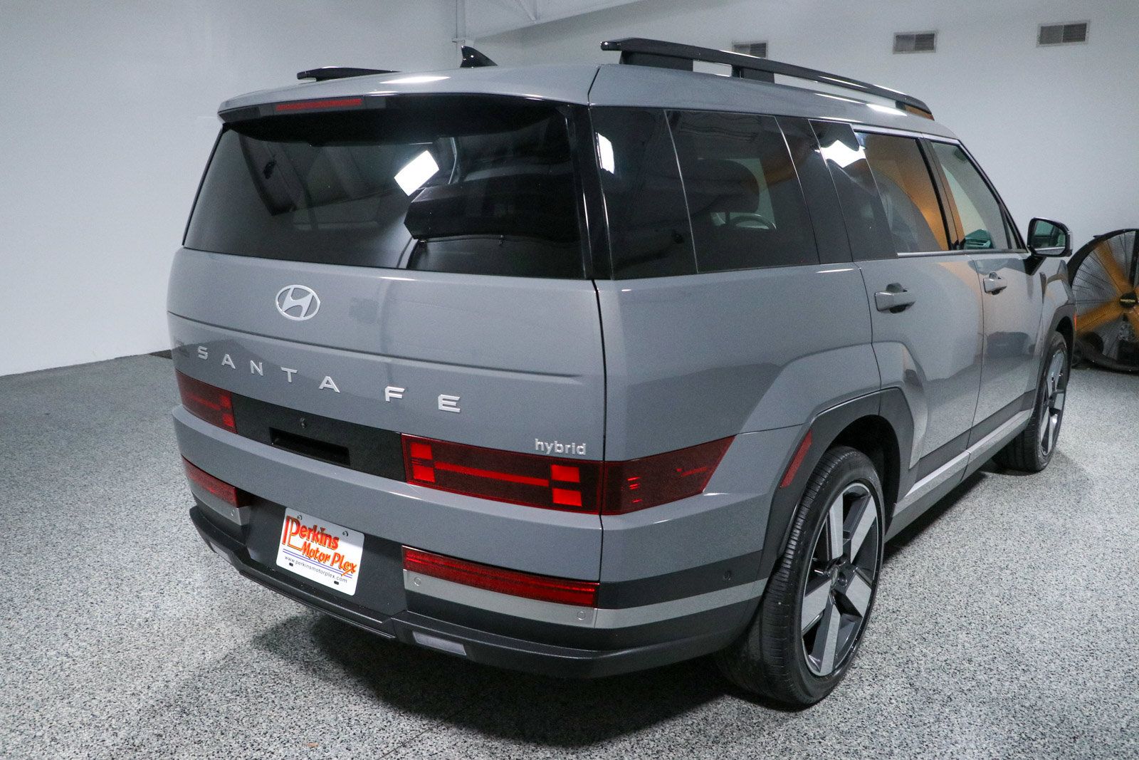 Used 2025 Hyundai Santa Fe Limited FWD image 7